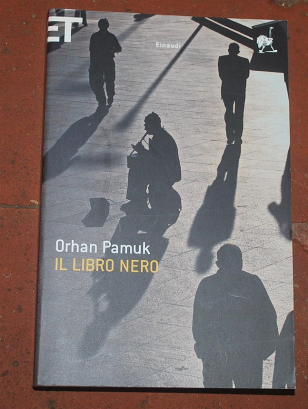 Pamuk Orhan Istanbul Einaudi Super ET » La Bancarella di Zia Sam